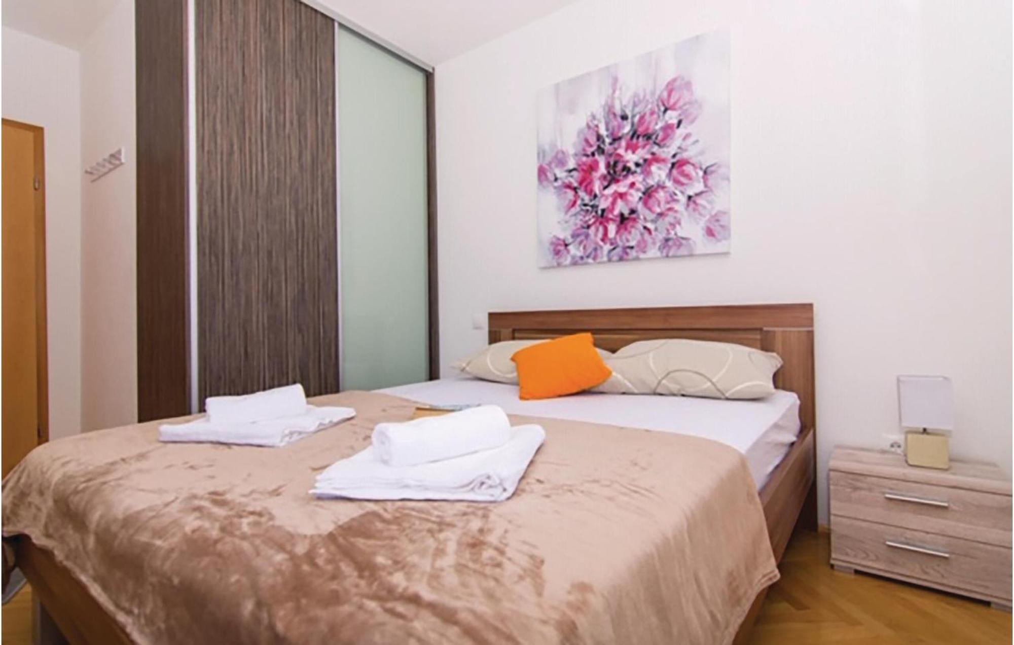 1 Bedroom Stunning Apartment In Okrug Gornji Trogir Zewnętrze zdjęcie