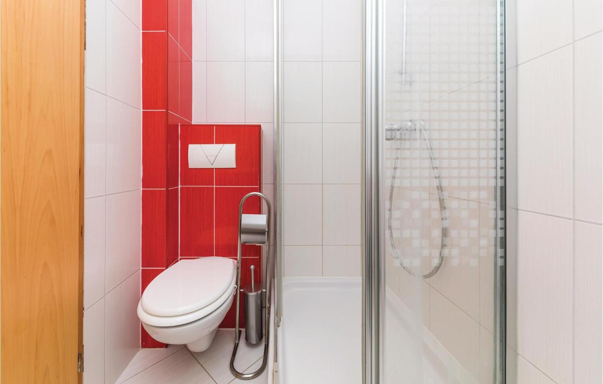 1 Bedroom Stunning Apartment In Okrug Gornji Trogir Zewnętrze zdjęcie